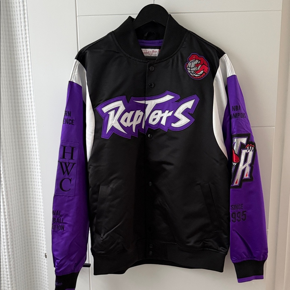Mitchell & Ness Bomber Jacket - Picture 3 of 15